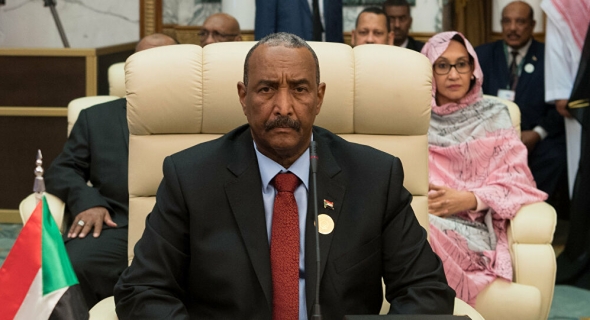البرهان: السودان يحتاج مساعدات مالية لتثبيت وضعه الاقتصادي
