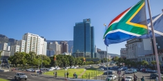 جنوب إفريقيا تسجل عجزا تجاريا بقيمة 184 مليون دولار في يونيو الماضي