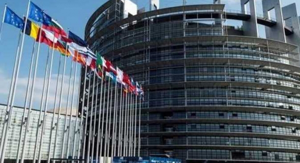 الاتحاد الأوروبي يدعو تركيا لاحترام المعايير التجارية بعد دعوة مقاطعة بضائع فرنسا