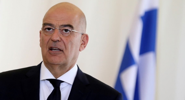 وزير الخارجية اليوناني: حل الخلافات مع تركيا صعب لكنه ليس مستحيلا