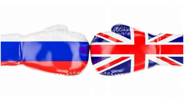 روسيا تطالب بريطانيا بالتخلي عن “سياسة المواجهة” وتتوعد بإجراءات انتقامية