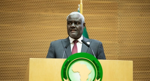 رئيس مفوضية الاتحاد الإفريقي يحث على اتخاذ إجراءات بشأن عدم الاستقرار في القارة