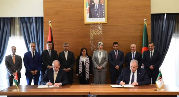 الجزائر والأردن يوقعان خارطة طريق لتعزيز التعاون الاقتصادي بينهما
