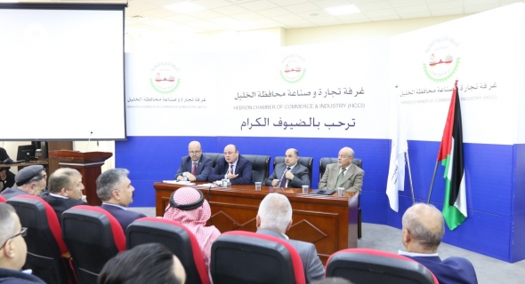 محافظ سلطة النقد الفلسطينية يفتتح ورشة في غرفة تجارة الخليل ويُوقع مذكرة مع جامعة بوليتكنك
