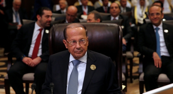 الرئيس اللبناني ينتظر عودة الحريري إلى بيروت للاطلاع على ظروف استقالته