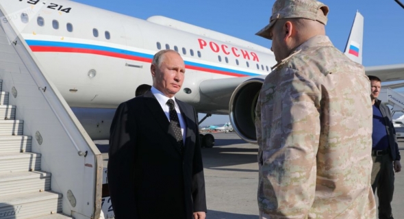 بوتين يكشف تفاصيل زيارته إلى “حميميم”