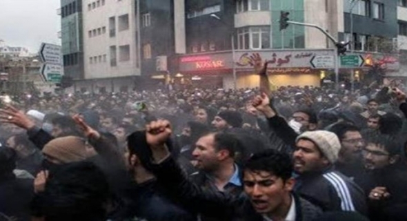 عاجل.. اندلاع احتجاجات جديدة في وسط طهران