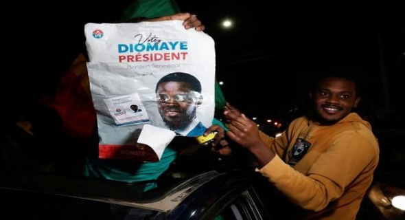 مرشح المعارضة باسيرو ديوماي فاي يتقدم في الانتخابات الرئاسية في السنغال