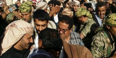 نجل شقيق “صالح” في أول ظهور له إلى جانب القوات الشرعية في اليمن يؤكد سيره على وصايا عمه