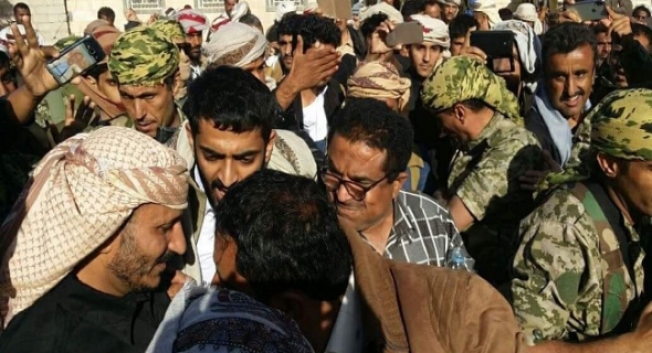 نجل شقيق “صالح” في أول ظهور له إلى جانب القوات الشرعية في اليمن يؤكد سيره على وصايا عمه