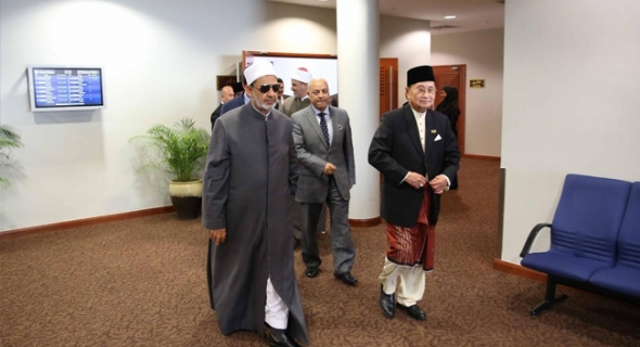 شيخ الأزهر يصل سلطنة بروناي في ختام جولته الآسيوية
