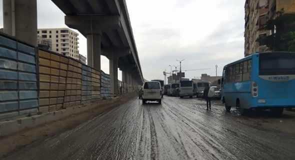 رغم الاستعداد والتنسيق بين مختلف الجهات.. القاهرة تغرق في مياه السيول والمرور يختنق