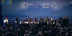 مؤتمر قمة المناخ  COP27بشرم الشيخ يختتم أعماله بإنشاء صندوق “الخسائر والأضرار” الجديد من أجل البلدان الضعيفة
