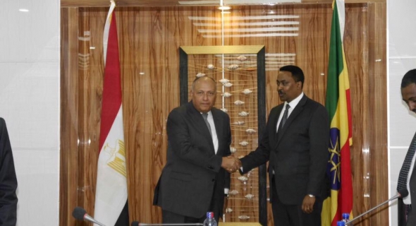 “شكري” ونظيره الإثيوبي يبحثان سبل تجاوز الجمود في المسار الفني لسد النهضة