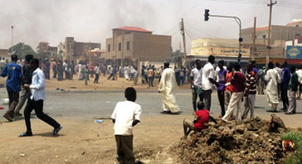 قوى المعارضة تحرض السودانيين للتظاهر ضد رفع الأسعار