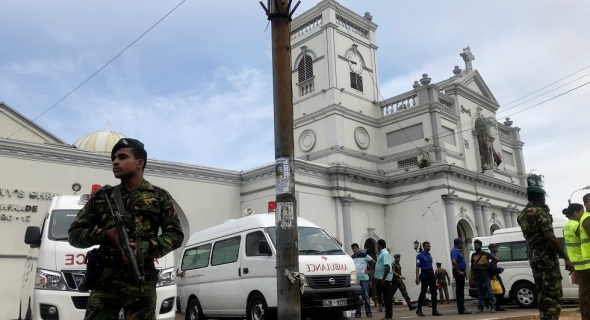مئات القتلى والجرحى جراء تفجيرات استهدفت كنائس وفنادق في سريلانكا خلال الاحتفال بعيد الفصح