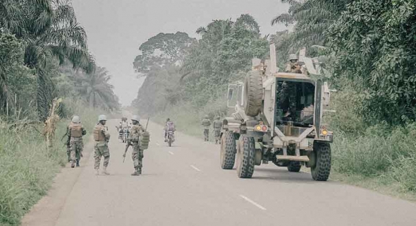 جيش رواندا: مجهولون يحرقون مركبات ويقتلون اثنين في جنوب البلاد