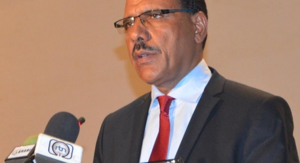 رئيس النيجر يعلن عن حملة “لتطهير” القرى من بوكو حرام وتنظيم الدولة
