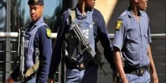 جنوب إفريقيا تعلن حاجتها لتوظيف 60 ألف شرطى لمواجهة ارتفاع معدلات الجريمة