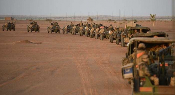 خلاف بين مالي وفرنسا على إجراء محادثات مع الجماعات المسلحة