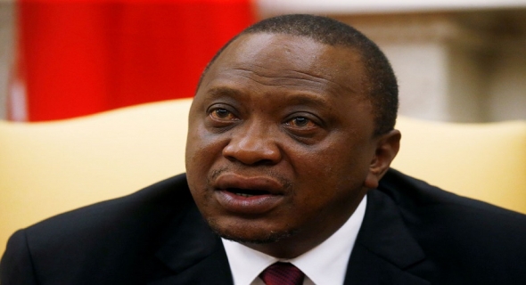 الرئيس الكيني يتهم مؤسسات دولية بتعمد تأخير جهود التعافي من “كورونا”