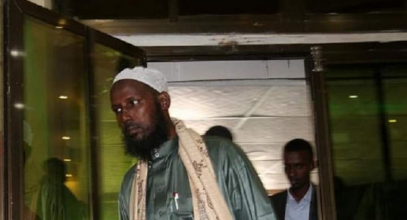السماح لقائد سابق في “حركة الشباب” المسلحة للترشح لمنصب سياسي في الصومال