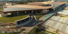 شوارع الجزائر تزدان بالأعلام العربية وسط تفاؤل كبير بـقمة “لم الشمل العربي”