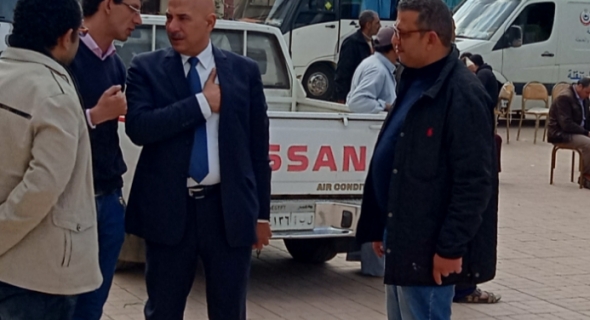 النائب أيمن عبد الله يتابع أعمال القافلة الطبية الخاصة بمركز بيلا