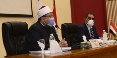 وزير الأوقاف في لقاءه بالمراسلين الأجانب: نجحنا في إنهاء الجماعات المتشددة على المساجد والنأي بها عن السياسة