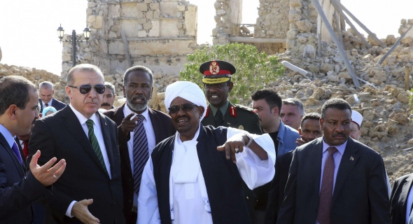 تركيا تلعب على الوتر الديني بعد خسارة نفوذها في السودان