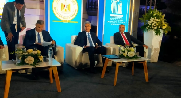 وزير السياحة يفتتح معرض أسرار المدينة الغارقة بالإسكندرية