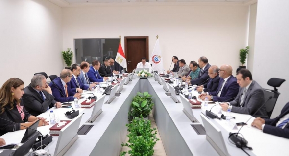 وزير الصحة يعقد اجتماعا لمراجعة الاستعدادات النهائية للمؤتمر العالمي للسكان والصحة