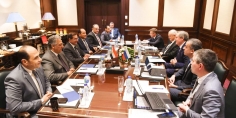 مصر وروسيا يبحثان زيادة التعاون المشترك في صناعة البترول والغاز