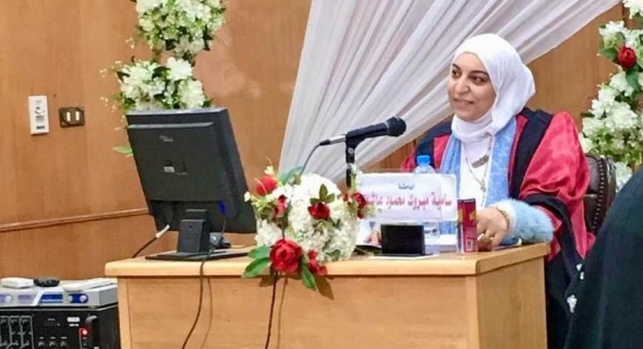 كلية التجارة بجامعة كفر الشيخ تمنح الدكتوراة للباحثة سامية عاشور بدرجة امتياز