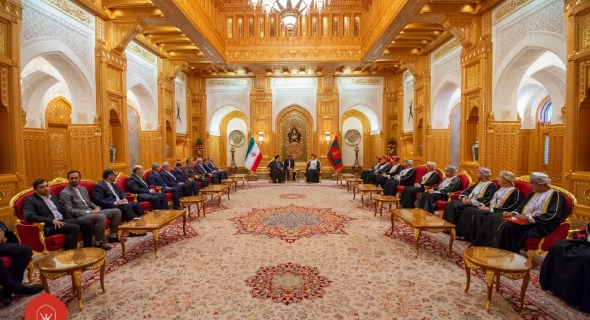 الرئيس الإيراني: زيارتي لسلطنة عُمان “نقطة تحول” في التعاون الثنائي