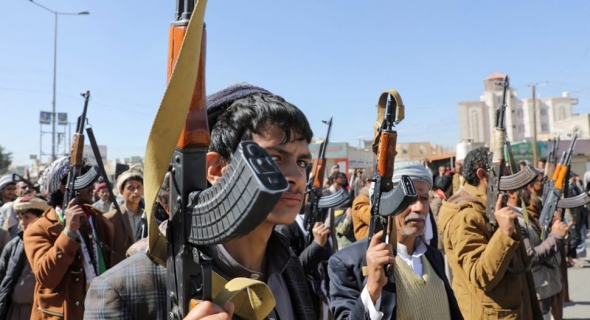 النظام الإيراني يستأجر رجال ميليشياته في اليمن مقابل 100 دولار
