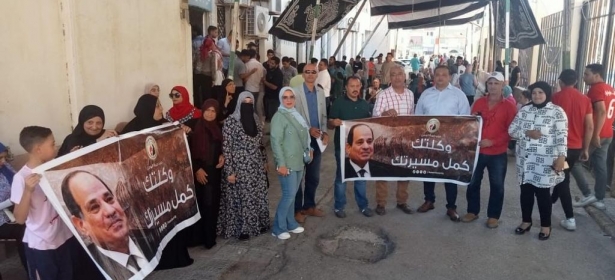 حزب حماة الوطن بدمياط مستمر في إصدار توكيلات ترشيح “السيسي” تحت شعار “كمل مسيرتك”