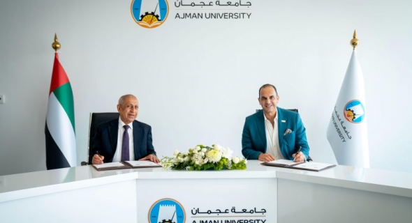 “الأكاديمية البحرية” وجامعة عجمان يوقعان مذكرة تفاهم لتعزيز التعاون الأكاديمي
