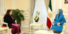 مريم رجوي تستقبل سينزيا بيليجرينو عضوة مجلس الشيوخ الإيطالي