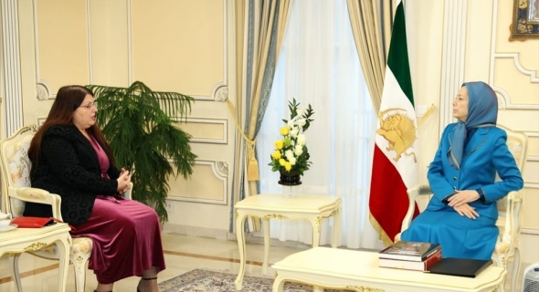 مريم رجوي تستقبل سينزيا بيليجرينو عضوة مجلس الشيوخ الإيطالي