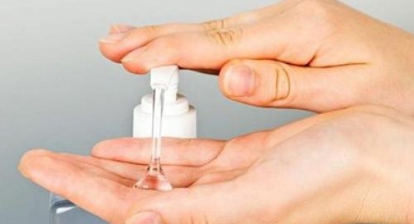 عالمة بريطانية: منتجات التنظيف المضادة للبكتيريا عديمة الفائدة