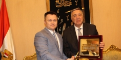 رئيس المحكمة الدستورية العليا يستقبل النائب العام الروسي ويبحثان أوجه التعاون القضائي