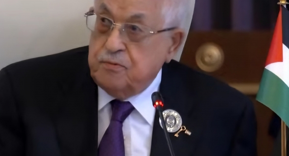 الرئييس الفلسطيني: يجب على “حماس” وجميع الفصائل تسليم سلاحها إلى السلطة الفلسطينية