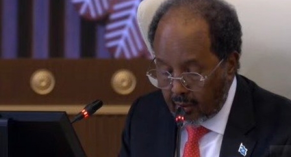 الرئيس الصومالي: قمة بغداد تجسد عودة العراق إلى دوره القيادي.. وندعم خطة مصر لإعادة إعمار غزة
