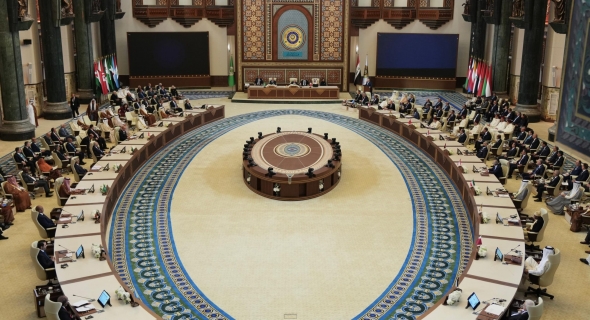 الرئيس العراقي يعلن البيان الختامي لأعمال قمة بغداد