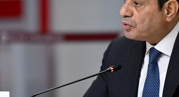 “السيسي”: من يعتقد أن مصر ستغض الطرف عن حقوقها المائية فهو مخطئ