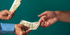 تقرير: أفريقيا تخسر 120 مليار دولار سنويًا بسبب الفساد