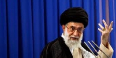خامنئي يهاجم “العدو” الغربي بعنف على خلفية تحركات احتجاجية تشهدها إيران