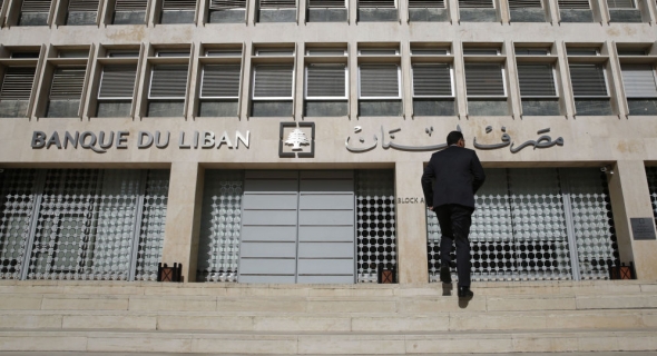 ستة أشهر أمام الحكومة اللبنانية لتجنب الانهيار الكبير
