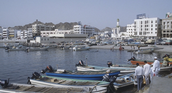 ميناء الدقم في سلطنة عمان يبدأ نشاطه التجاري عام 2020